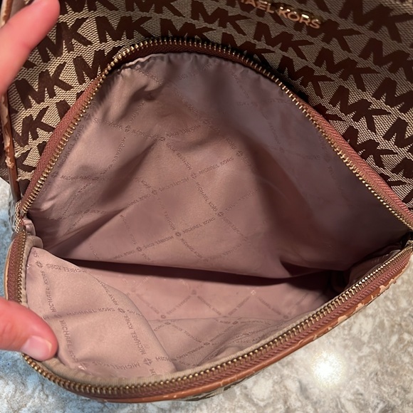 Michael Kors large backpack - Picture 13 of 16